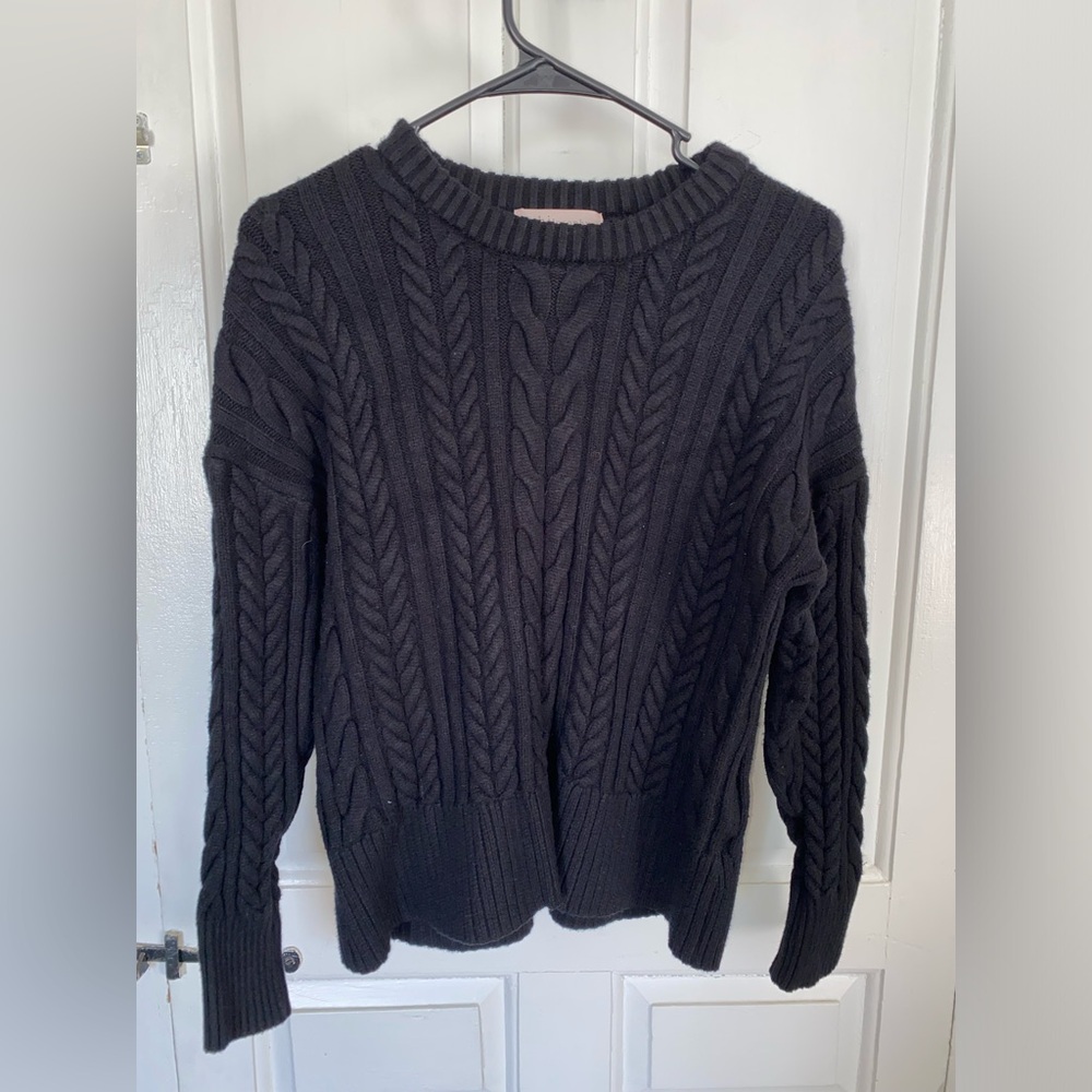 Cable knit Sweater
